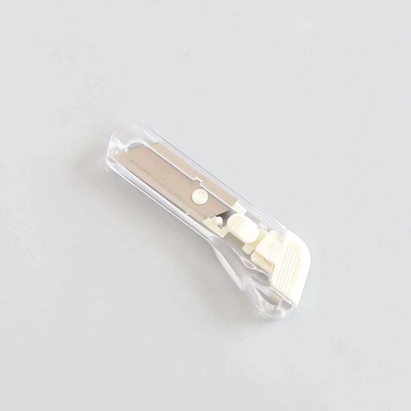 Portable small utility knife